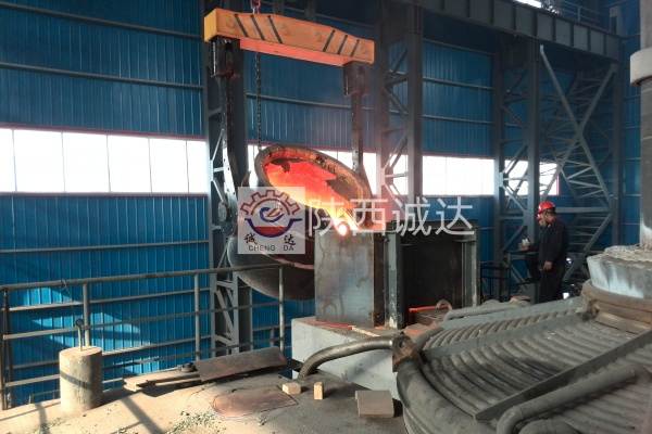 河南安阳3200KVA热熔渣电炉生产过程