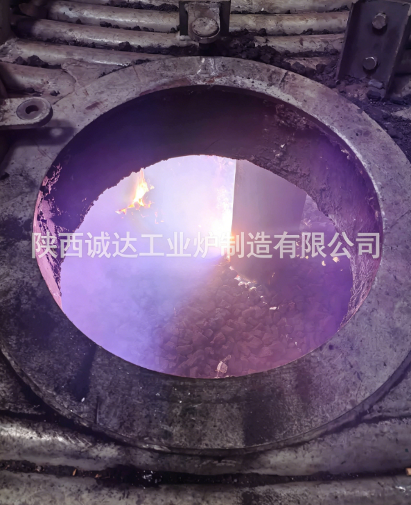 固废资源化项目新突破，诚达工业炉矿棉炉顺利点火烘炉